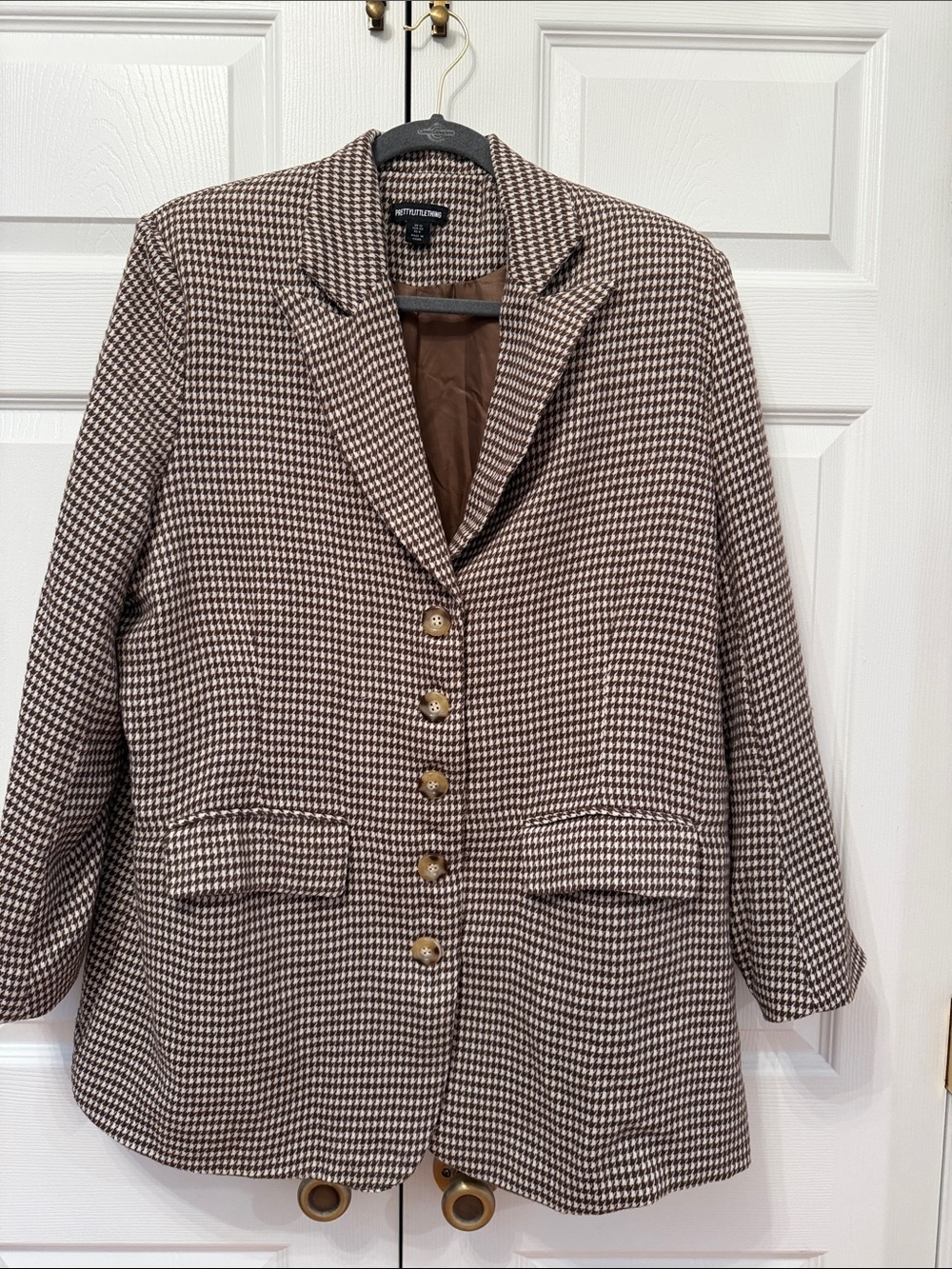 PrettyLittleThing Brown and White Houndstooth Blazer